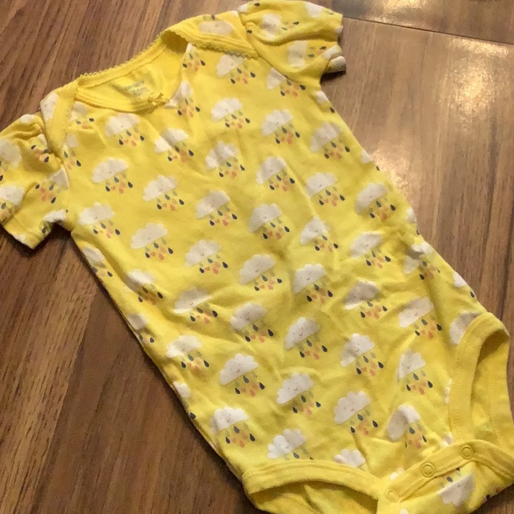 5 Carter’s Onesies 24M - Picture 6 of 9